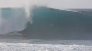 Carlos Goncalves at Pipeline Dec 30th, 2019