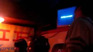 Fred Boyle singing Sex On Fire on {RV}IP