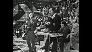 Santo & Johnny &lrm;&ndash; Love Is Blue (1968) - Tutto &egrave; pop 1972_mix - stereo