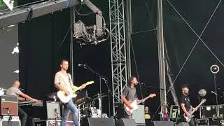 Feeder - Figure You Out [live @ Victorious Festival, Portsmouth 26-08-17]