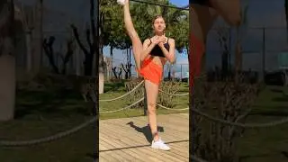 Smart Leg Stretch Workout &mdash; Easy Daily Movement for Everyone | Shorts #stretch #short #workout #fyp