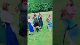 Who caught the bride's bouquet?#funny #end #wedding #sweet #partytime #bride