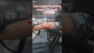 Правильная настройка упражнений на разгибание ног #шорты