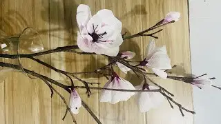 Magnolias hermosas de papel crepe