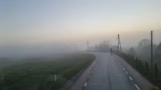 Small road through Gouderak in the fog - หมู่บ้านในทะเลหมอกกับถนนสายเล็ก