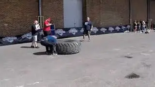 300kg tyre flip (Britain's Strongest Novice 2018)