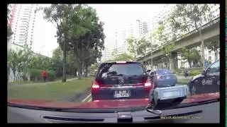 Lady runs away without paying FULL taxi fare of $32.13 (better view)