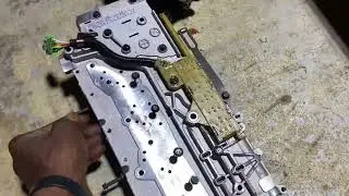 2007 Cadillac Escalade transmission control module replacement