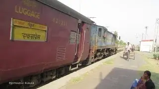 Mailani Gonda Metre Gauge Intercity arriving Gonda Jn. with the rake of Gokul Express