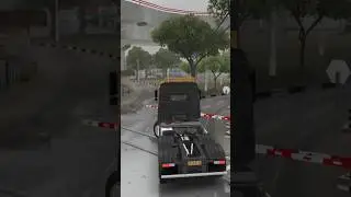 Idiot Driver in Truck simulator Indonesia #shorts #gaming #driver #truck #subscribe