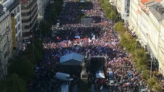GLOBALink | Major demonstrations held in Czech Republic