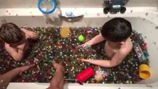 Orbeez bath explosion(2)