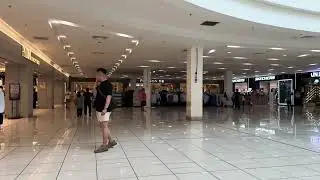 Sarapan pagi di Bintulu. Beli baju sekolah Nanel dan Nolan