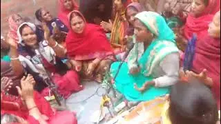 नया नोहर अभी कनिया बडू चर्चा में जाए खातिर जिधर कर तारु संजू देवी का शिव चर्चा भजन