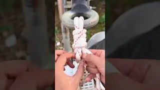 Practical escape and rescue rope knot tying techniques