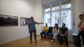 Sz&aacute;zados L&aacute;szl&oacute; t&aacute;rlatvezet&eacute;se Neogr&aacute;dy-Kiss Barnab&aacute;s: &Ouml;nkeretez&eacute;s c. ki&aacute;ll&iacute;t&aacute;s&aacute;n | 2023. m&aacute;jus 10.
