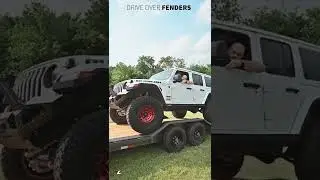 Loading a Jeep onto a Lamar Carhauler Trailer with Drive Over Fenders