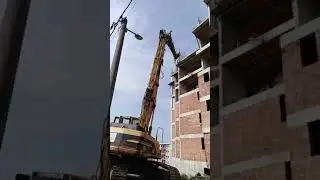 Ru&scaron;enje zgrade na Zvezdari