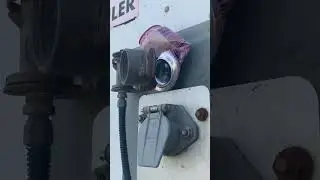 Now who left this TRASH on the Trailer 😂🤣 !! Yard jockey shenanigans #funny #trailer #trashtalk