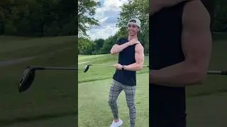 Bodybuilder tries golf 🤦&zwj;♂️ 😂 #golf #funny #bodybuilder #golfing