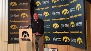Iowa offensive line coach Tim Polasek on differences at left and right tackle, Mark Kallenberger