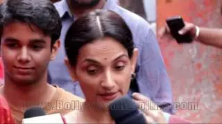 UNCUT:  Rajeshwari Sachdev & Prashanth Narayanan Shoot for Film Chidiakhana