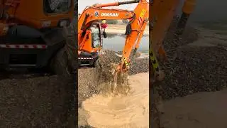 Stuck in Mud! Heavy Excavator Disaster