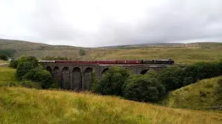 Pendle Dalesman 2022/08/23 46115 Scots Guardsman heads north over Dent Head Viaduct.