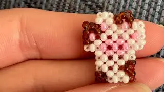 Кошачья лапка из бисера. #бисероплетение #бісероплетіння #koralky