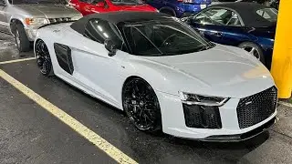 R8 V10 Plus with Akrapovic Exhaust