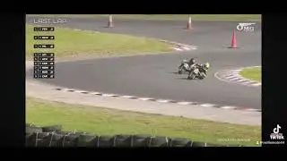 Last lap battle!