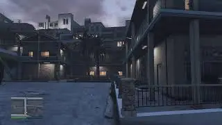 PLAYING GTA ONLINE