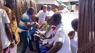 Incarnation Moment As Dr.Bawumia Take Off Shoe😲Visits La Wulomei For Special Prayers & La Palace
