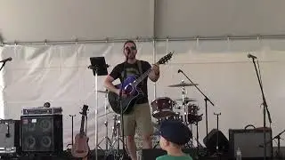 Nick Peay Performs 