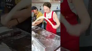 Come and eat the spicy Anhui Ban Mian, the noodles are very wide