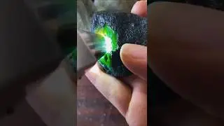 Jade stone cutting jackpot #jade #jadeite #jadestonecutting #gems