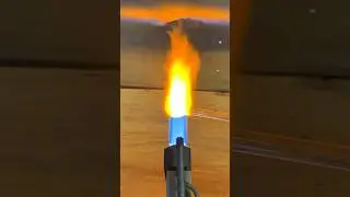 Уникальный эффект дидимового стекла. #шорты