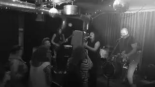 Allvaret - 9 minutes live 2022-09-03 @ Avgrund (Fyrens &Ouml;lkaf&eacute;), G&ouml;teborg