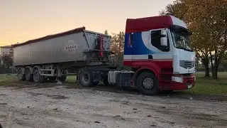 Krótki romans z Paryżanką - Renault Premium