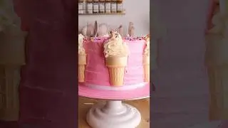Grab some ice cream cones for this clever birthday cake hack! 🎉🎂 #birthdaycake #cakedecorating