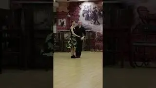Видео-словарь основных элементов танго. Кебрада.