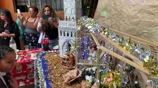 Block H del C.H. Los Alelíes recibe al Baile Pastorcitos del Niño Dios para adorar al Dios Nacido