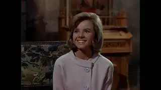 The Monkees - Davy finds love in a haunted mansion