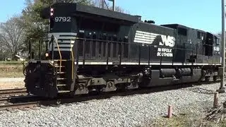 NS Train 92G Running Light 3-27-2013