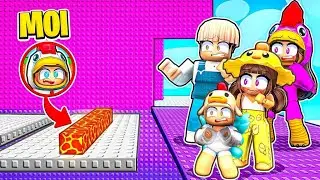 Caché dans des endroits IMPOSSIBLES pour PIÉGER ma FAMILLE dans Roblox Hide and Seek Tower !