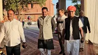 अपने गाँव में की शाही शादी पूरे गाँव को बना दिया टेंट सिटी,दूर दूर से लोग देखने आए
