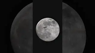 Plane Crossing the Moon 🌕✈️😳 UNBELIEVABLE! #photography #moon #airplane