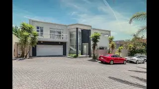 Grandeur Home Exuding Luxury and Elegance