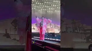 He&rsquo;s Back! #harrystyles #concert #harryshouse #kattdo #onedirection #1d via pachecomirandal