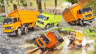 SALAH NYALIP Dump Truk Hino 500 Engkel Bermuatan TINGGI Truk Fuso Lewati Jembatan Kayu Terguling
